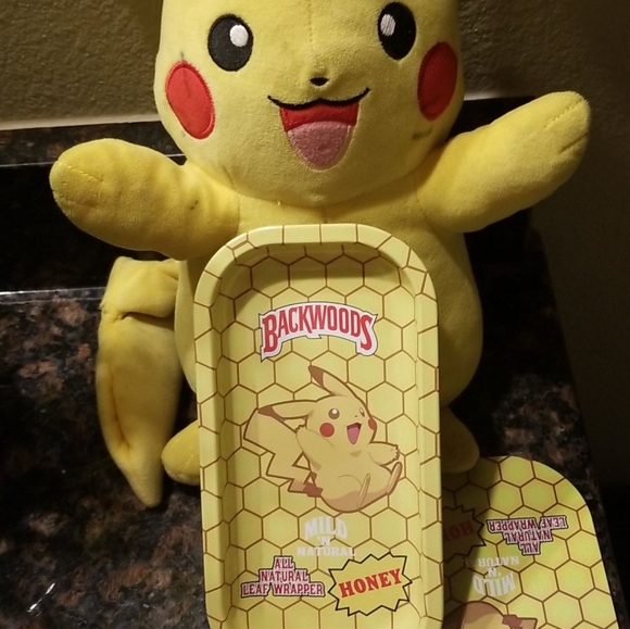 Backwood Rolling Tray Pickachu (Pokemon) - Picture 6 of 8